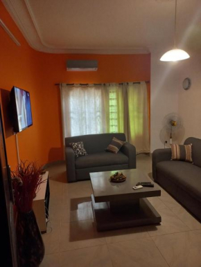 Appartement meublé de 3 pièces à 10min de l'aéroport International de Cotonou pour moyens et longs séjours